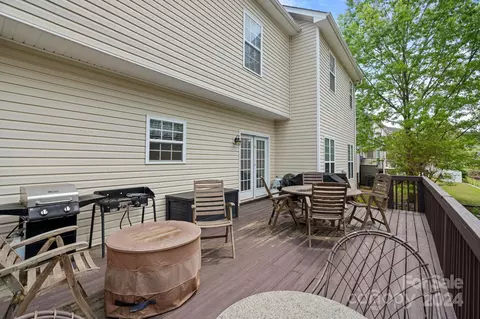 Exterior - 607 Evening Mist Dr, Fort Mill, SC 29708 photo 7 of 9
