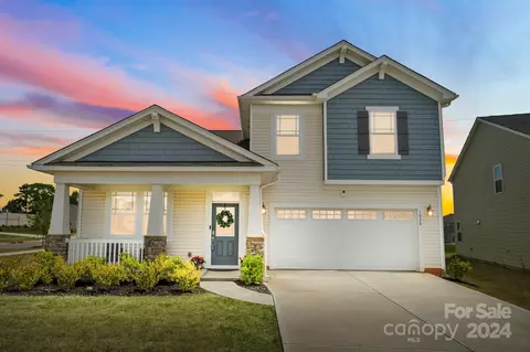 1020 Hills Oak Ln, Charlotte, NC 28269