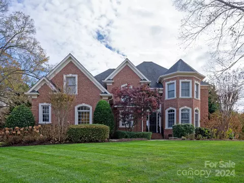 1604 Seattle Slew Ct, Waxhaw, NC 28173