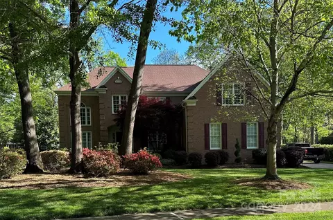 12690 Overlook Mountain Dr, Charlotte, NC 28216
