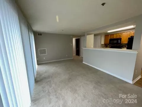 1649 Arlyn A Cir #A, Charlotte, NC 28213