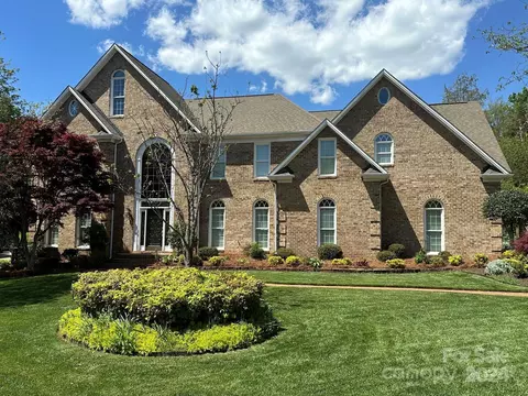 4832 Noras Path Rd, Charlotte, NC 28226