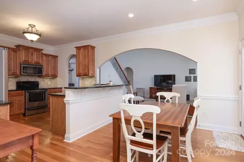 Dining - 3960 Steve Ikerd Ne Dr NE, Hickory, NC 28601 photo 2 of 2