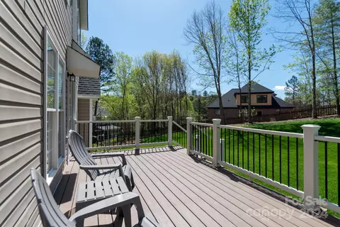 Exterior - 3960 Steve Ikerd Ne Dr NE, Hickory, NC 28601 photo 5 of 16