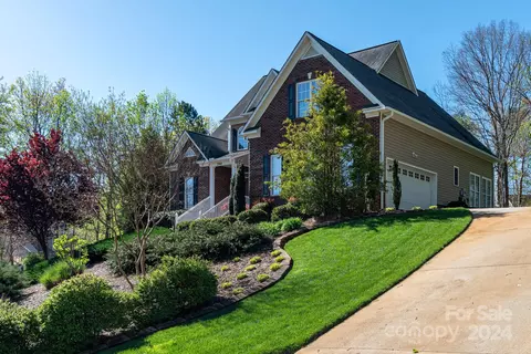 Exterior - 3960 Steve Ikerd Ne Dr NE, Hickory, NC 28601 photo 15 of 16