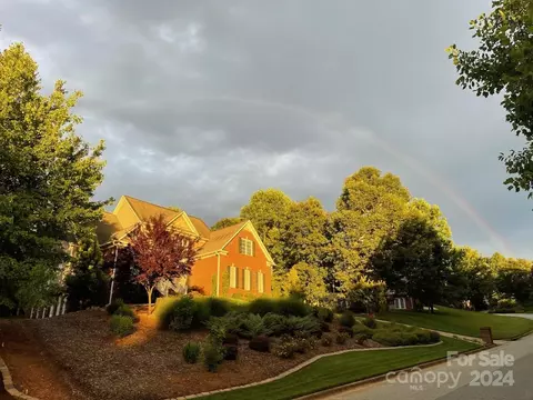 Exterior - 3960 Steve Ikerd Ne Dr NE, Hickory, NC 28601 photo 3 of 16