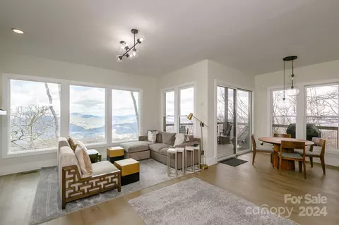 66 Club Villa D-4 Ct #D-4, Burnsville, NC 28714