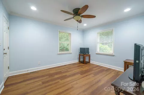 7074 Executive Cir, Denver, NC 28037 photo 17