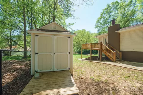 7074 Executive Cir, Denver, NC 28037 photo 41