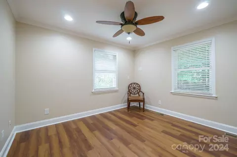 7074 Executive Cir, Denver, NC 28037 photo 20