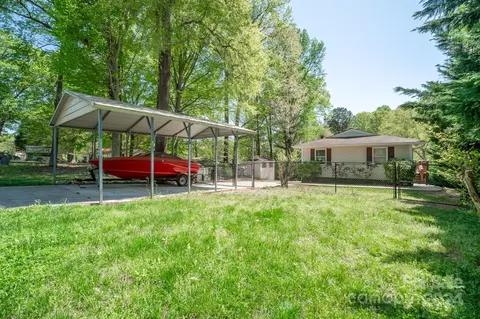 7074 Executive Cir, Denver, NC 28037 photo 6
