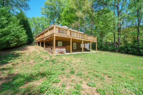7074 Executive Cir, Denver, NC 28037 photo 2