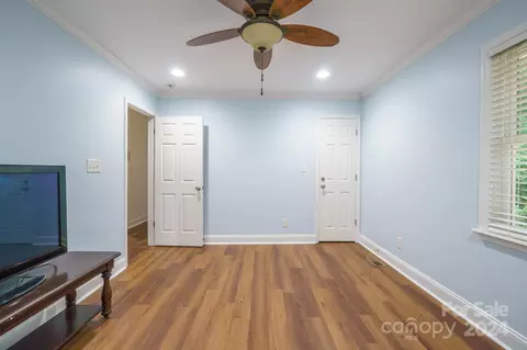 7074 Executive Cir, Denver, NC 28037 photo 19