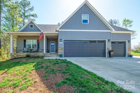 188 Greythorn Dr, Statesville, NC 28625