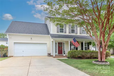 214 Everett Park Dr, Mooresville, NC 28115
