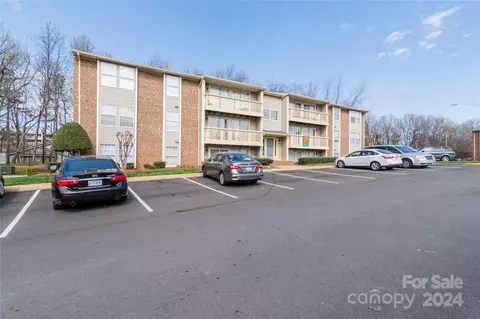 1600 Arlyn K Cir #K, Charlotte, NC 28213