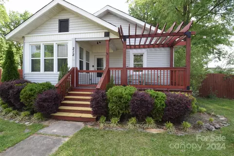 212 N Highland St, Gastonia, NC 28052