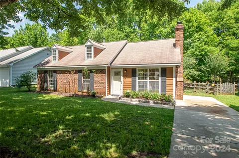 219 Stratford Dr, Indian Trail, NC 28079