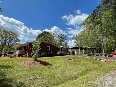 Exterior - 213 Pine St, Biscoe, NC 27209 photo 5 of 10