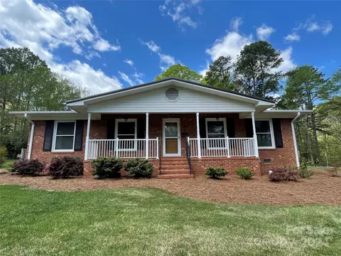 213 Pine St, Biscoe, NC 27209