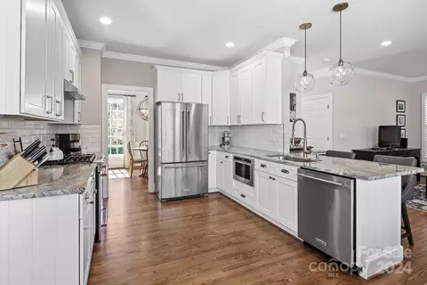 Kitchen - 544 Ashby Dr, Davidson, NC 28036 photo 5 of 5