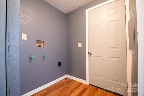 Entry Way - 4017 C B Farm Rd, Conover, NC 28613 photo 1 of 2