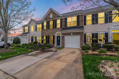 942 Kite Dr, Fort Mill, SC 29715
