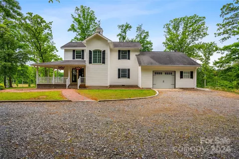 1154 Landrum Rd, Columbus, NC 28722