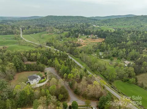 000 Bent Pine Ct, Lenoir, NC 28645