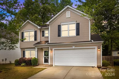9013 Pembroke Ct, Fort Mill, SC 29707