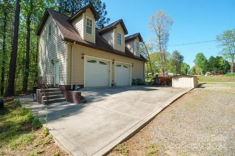 7054 Executive Cir, Denver, NC 28037 photo 14
