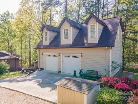 7054 Executive Cir, Denver, NC 28037 photo 13