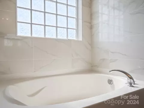 Bath - 4810 Summerside Dr, Clover, SC 29710 photo 4 of 4