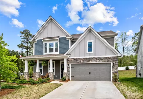 105 Hornbeam Ln, Mooresville, NC 28117