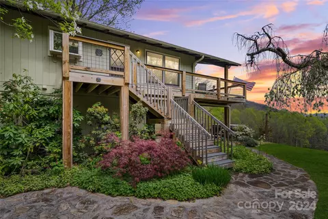 2130 Mauney Cove Rd, Waynesville, NC 28786