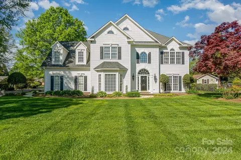 108 Forest Glen Rd, Mooresville, NC 28115