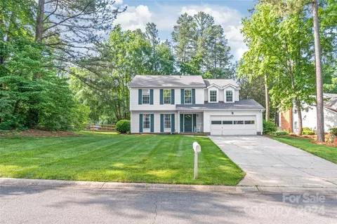 9932 White Cascade Dr, Charlotte, NC 28269