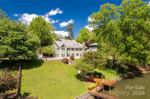 10105 Saw Mill Rd, Charlotte, NC 28278