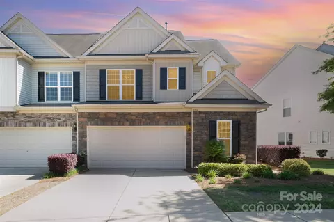 6610 Portland Rose Ln, Charlotte, NC 28210