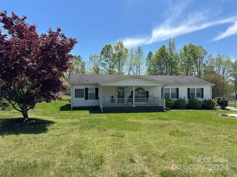 6594 Nc 150 Hwy, Maiden, NC 28650