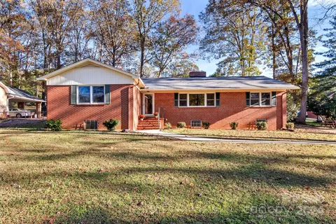 700 Parkwood Rd, Shelby, NC 28150