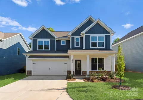 108 1st St, Huntersville, NC 28078
