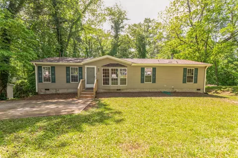 35 Chapel Park Rd, Asheville, NC 28803