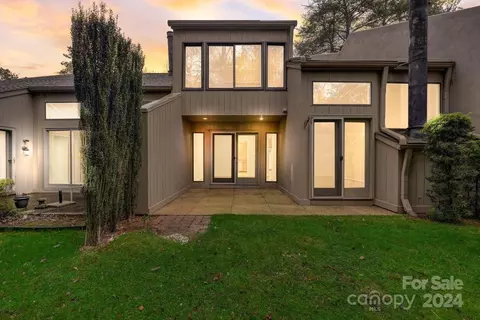 185 Riverview Ter, Lake Wylie, SC 29710