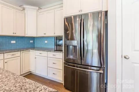 Kitchen - 187 Broadleaf Dr, Denver, NC 28037 photo 7 of 7