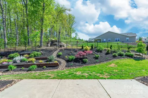 Exterior - 187 Broadleaf Dr, Denver, NC 28037 photo 4 of 9