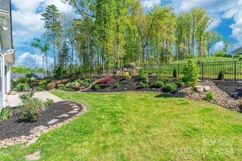 Exterior - 187 Broadleaf Dr, Denver, NC 28037 photo 7 of 9
