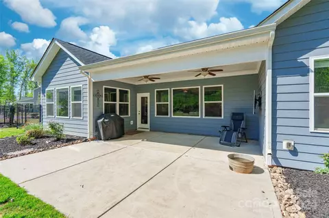 Exterior - 187 Broadleaf Dr, Denver, NC 28037 photo 6 of 9