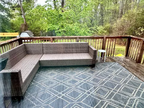Exterior - 214 Baxter St, Morganton, NC 28655 photo 3 of 8