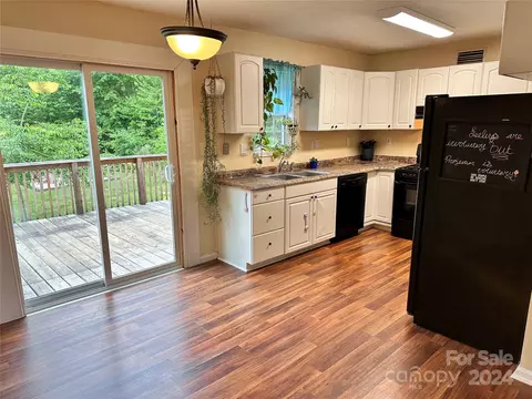Kitchen - 214 Baxter St, Morganton, NC 28655 photo 1 of 3
